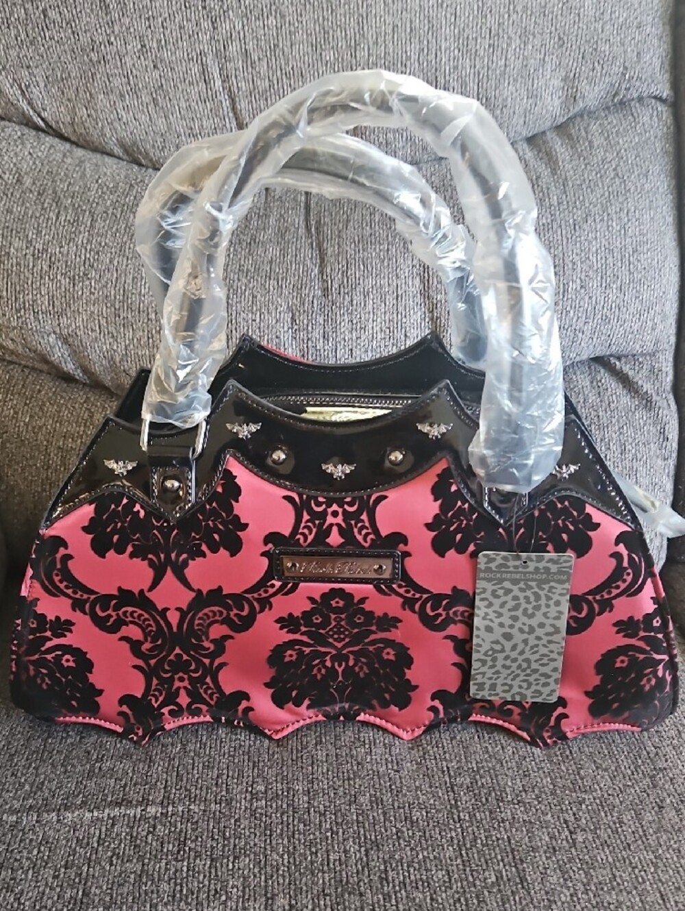 Damask Bat Handbag In Red - Picture 2 of 5